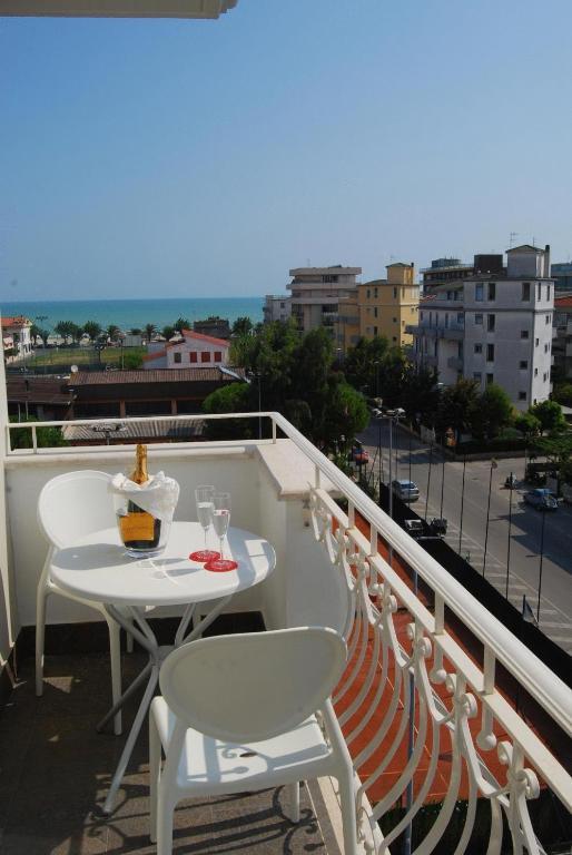 Olympus Resort Alba Adriatica Eksteriør billede